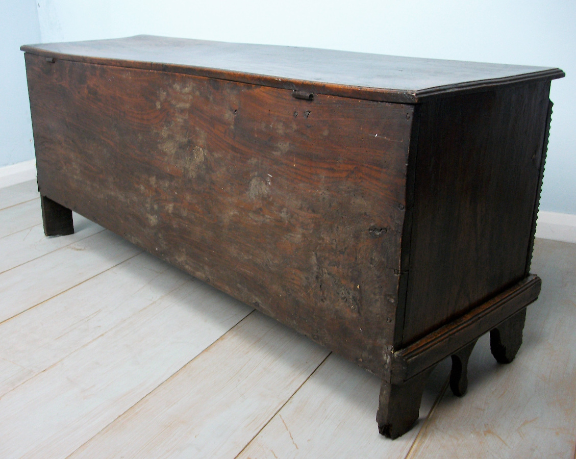 C17th elm six plank coffer